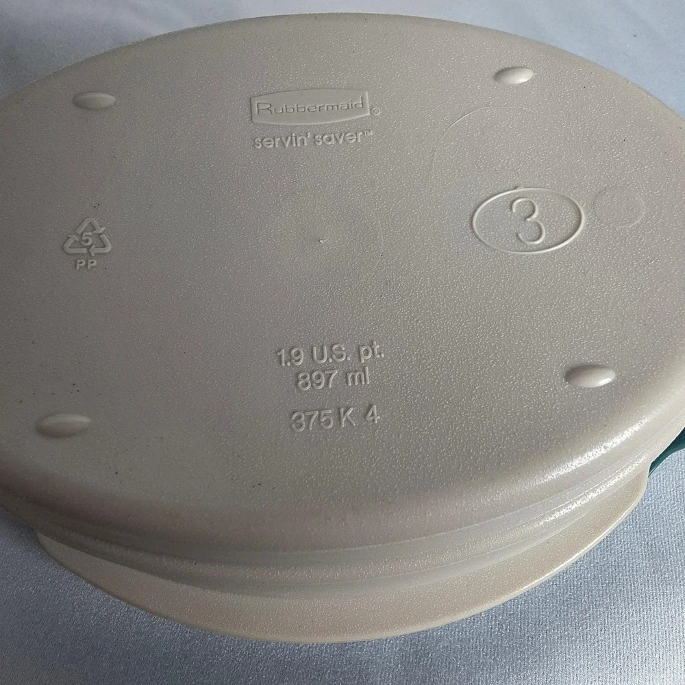 Vintage Rubbermaid Servin Saver 1.9 Pt Oval Food Storage Almond Green 375K 4